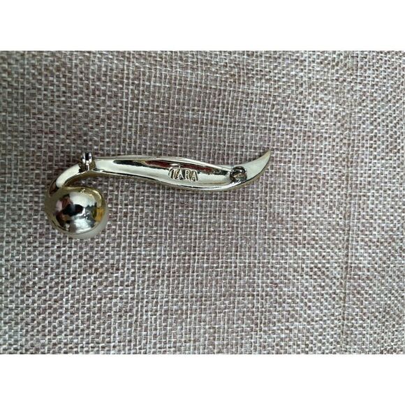 Vintage Bundle of 4 Broaches Pins Goldtone Stamped - Picture 10 of 12